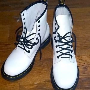 ISO Wanting to trade for a pair of these